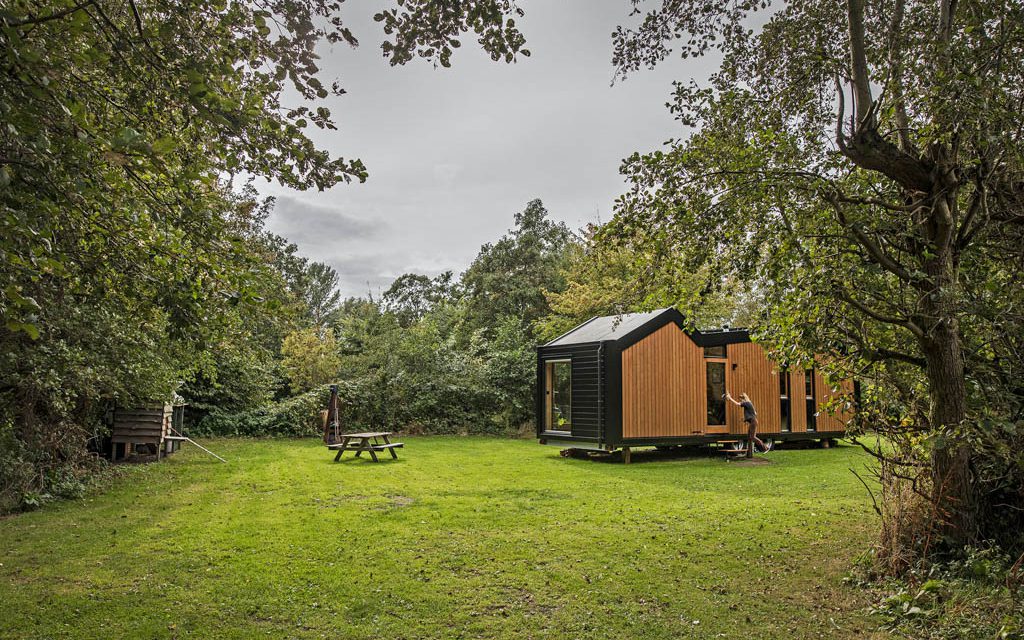 Mirjam Looij heeft geen moment spijt van haar tiny house