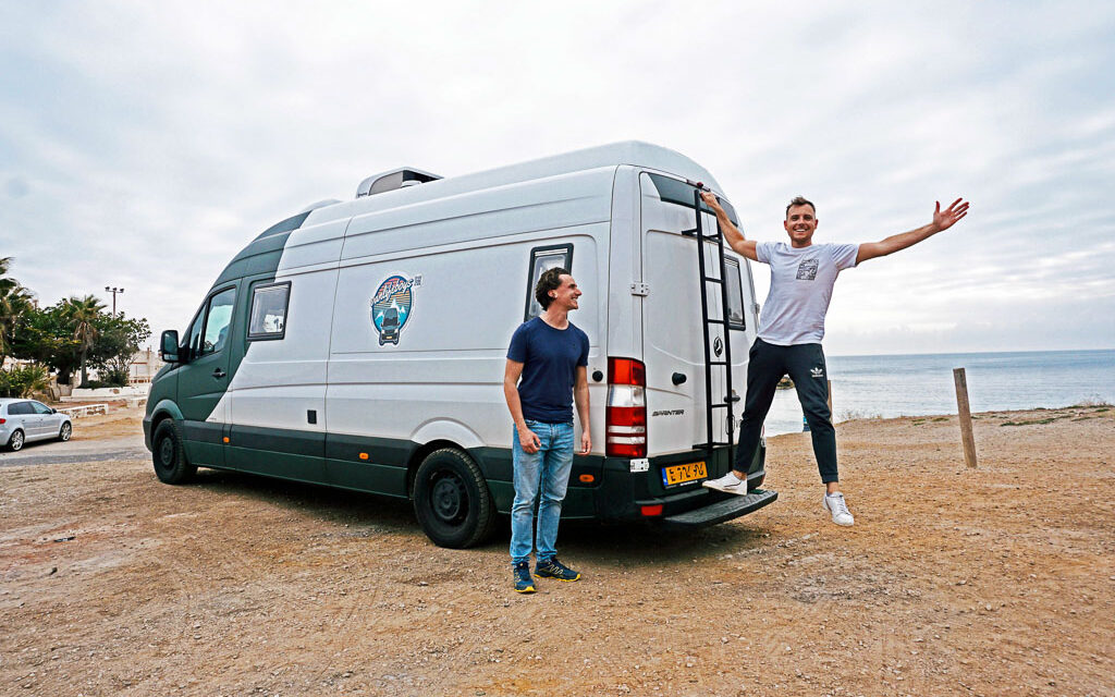 Wonen en werken in een strandhuisje op wielen