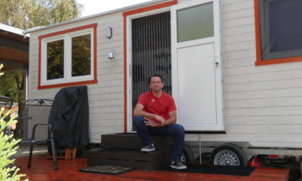 ‘Klok tikt langzamer in tiny house’